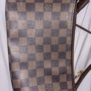 Authentic Louis Vuitton purse